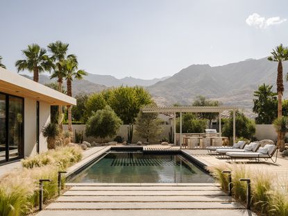 Trinidad Circle showing house and swimming pool