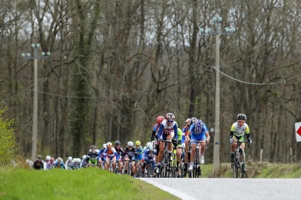 The race is about to begin - Amanda Spratt (GreenEdge-AIS) is planning her move