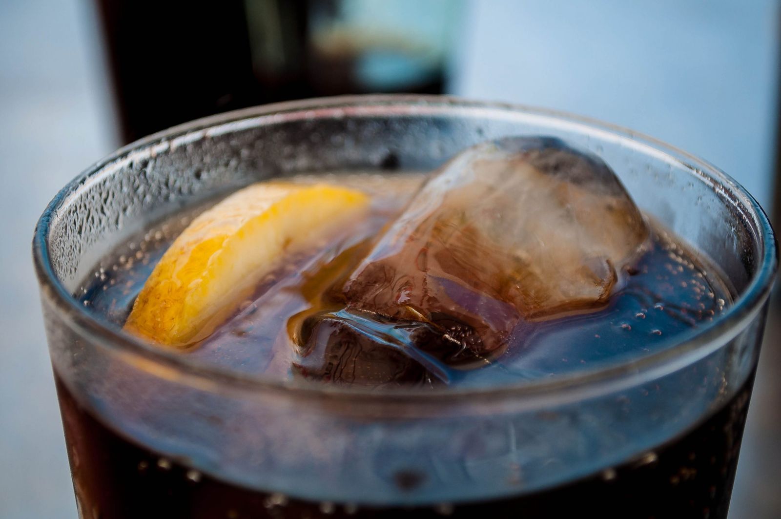 Diet fizzy drinks could be the reason why you're not losing weight