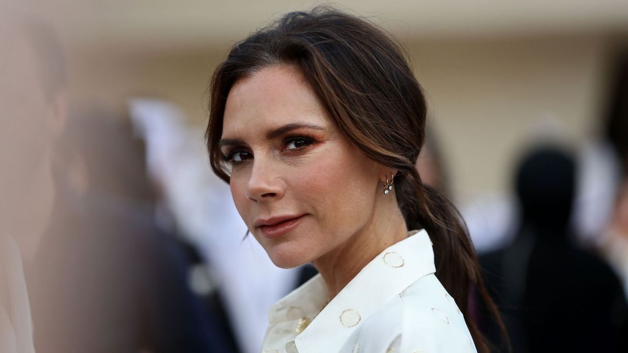 victoria beckham summer makeup look