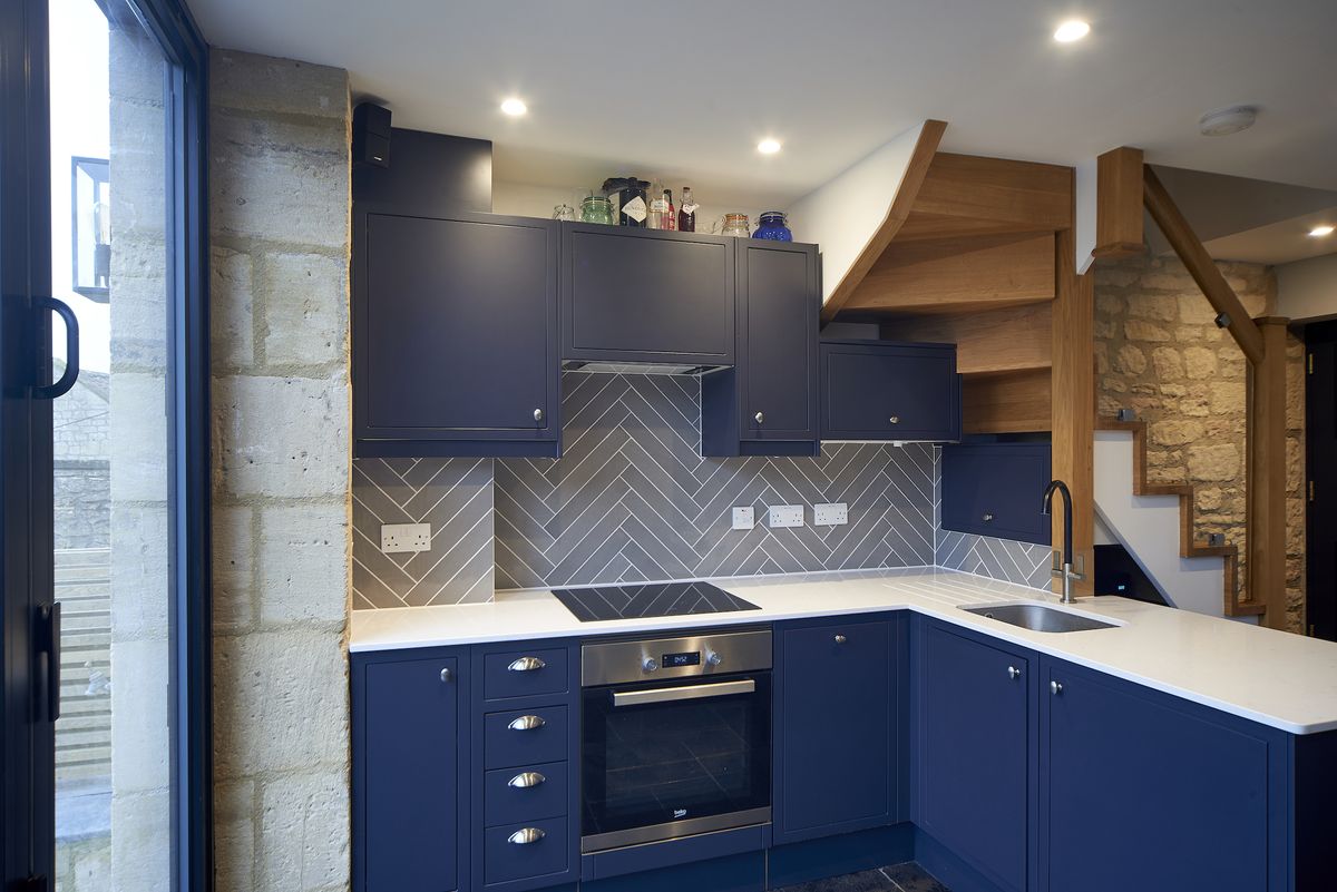 10 Kitchen Makeovers on a Budget | Homebuilding