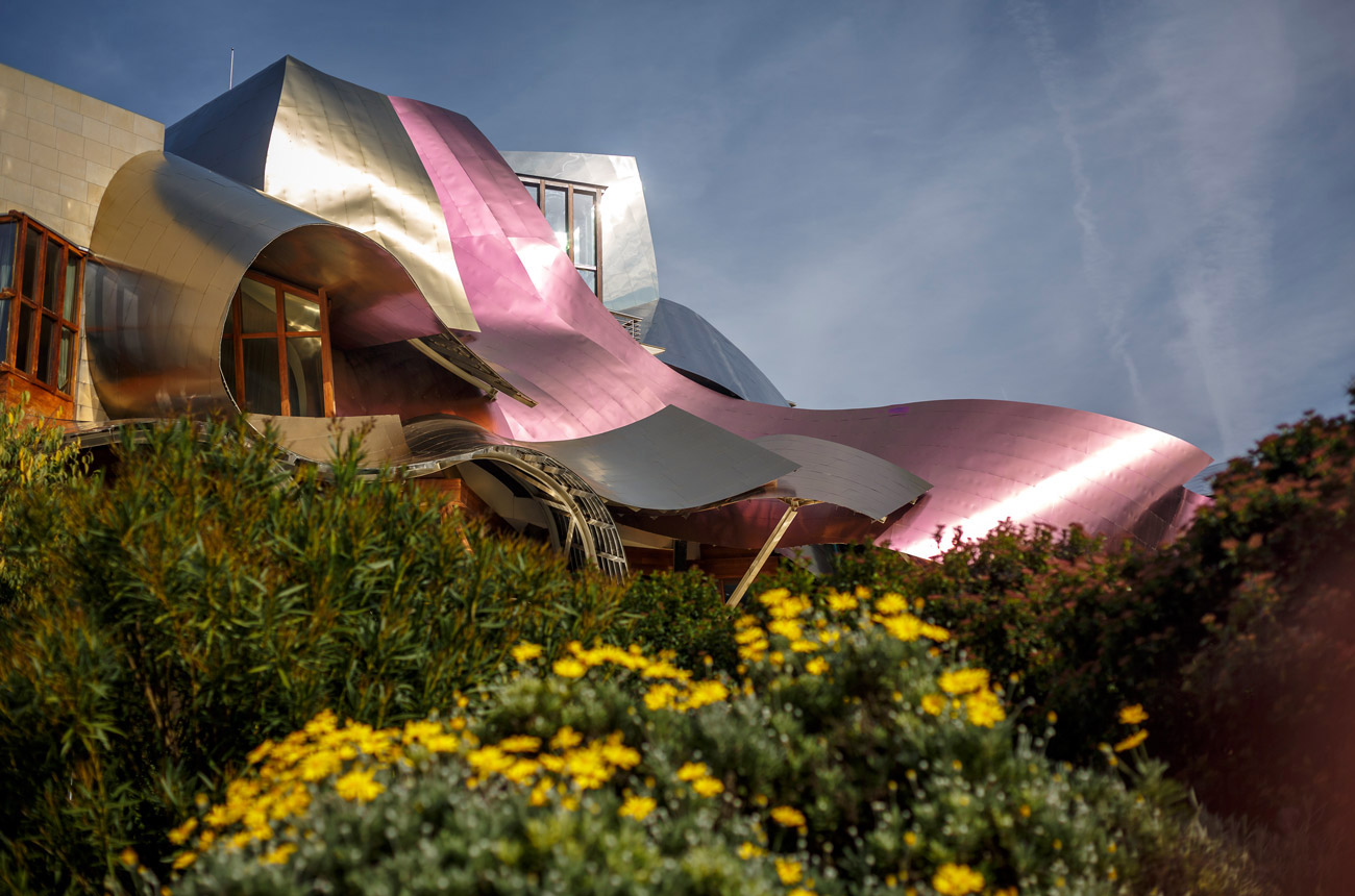 Hotel-Marques-de-Riscal-by-Quim-Roser-2.jpg
