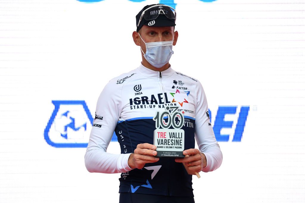 VARESE ITALY OCTOBER 05 Alessandro De Marchi of Italy and Team Israel StartUp Nation celebrates winning the race on the podium ceremony after the 100th Tre Valli Varesine a 1967km race from Busto Arsizio to Varese 377m AlfredoBindaVa on October 05 2021 in Varese Italy Photo by Tim de WaeleGetty Images