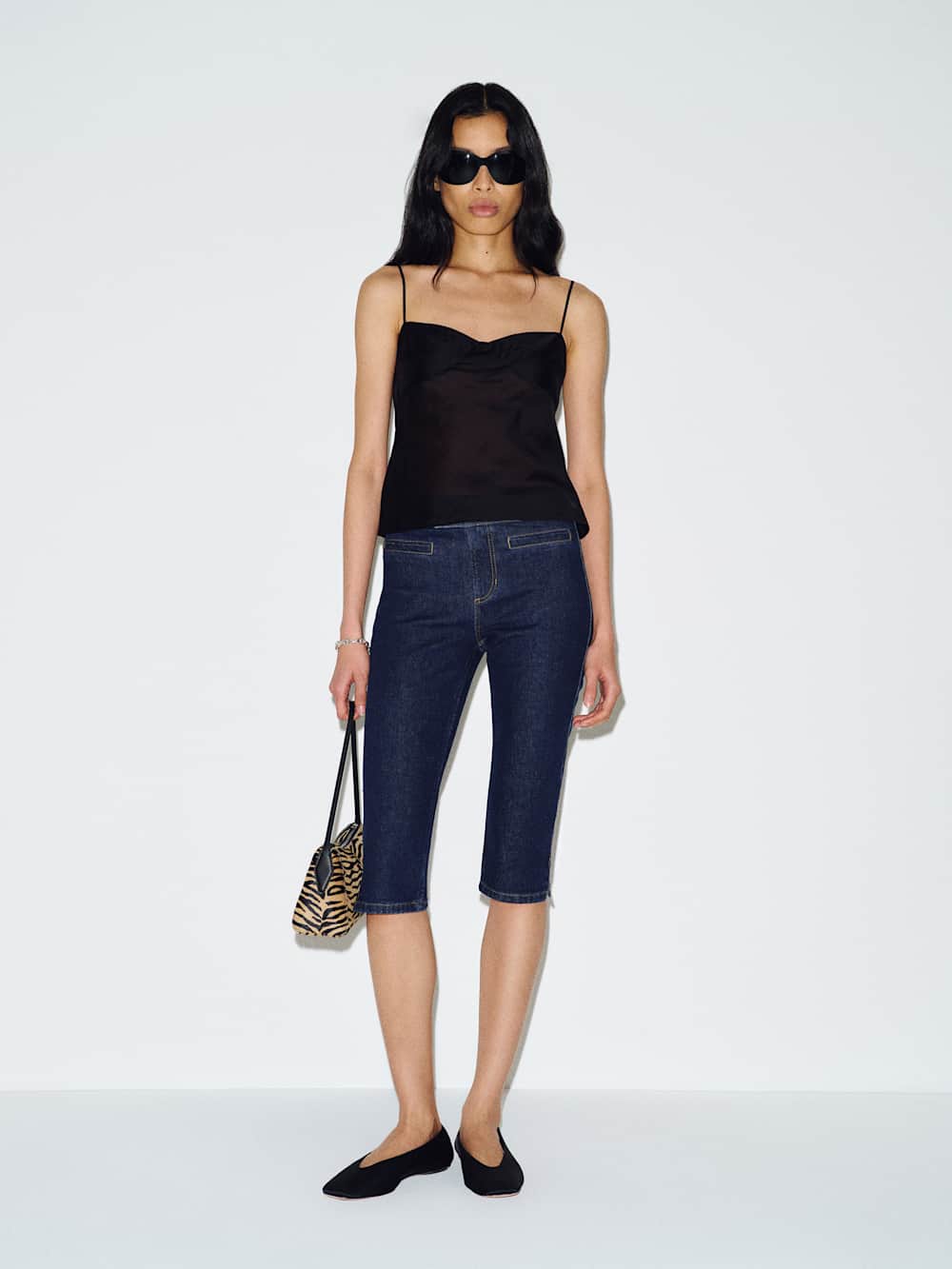 Zoee Stretch Mid Rise Capri Jeans