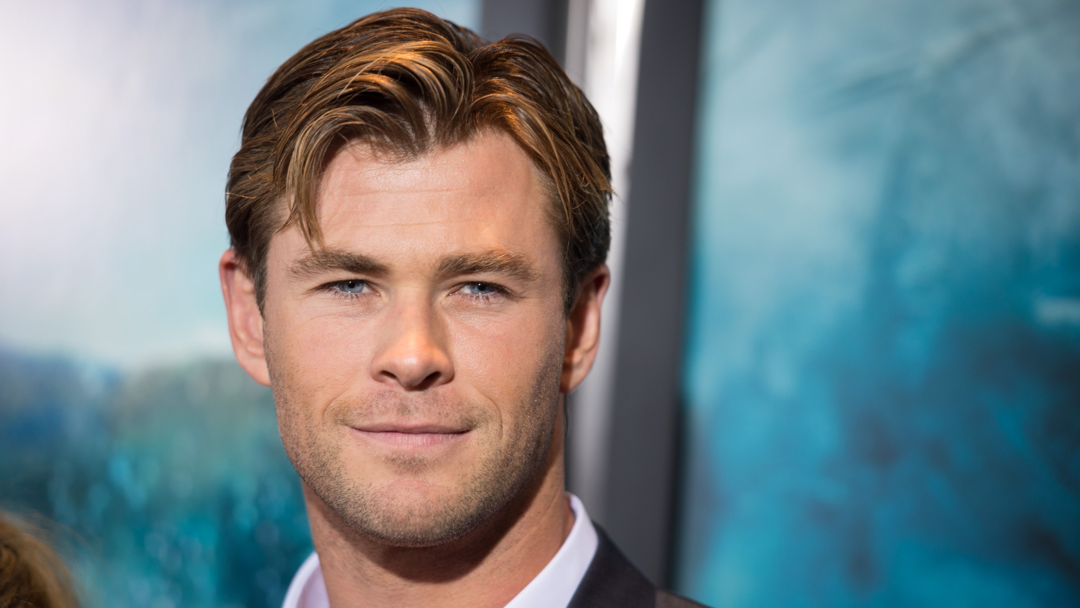 Young Chris Hemsworth Sings and Plays Guitar, Proves He Was Always ...