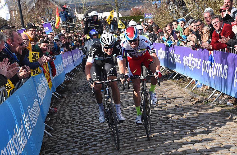 Alexander Kristoff and Niki Terpstra fight it out at the 2015 Tour of Flanders