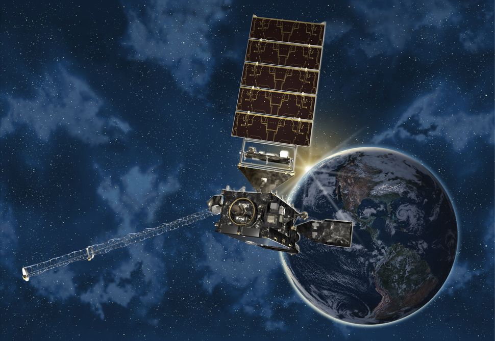 GOES-S: NOAA's Next-Gen Weather Satellite in Photos | Space