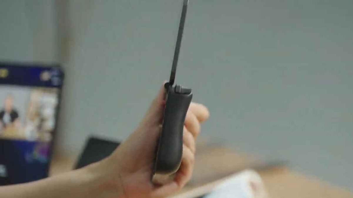 Side profile of the AYANEO Pocket DS