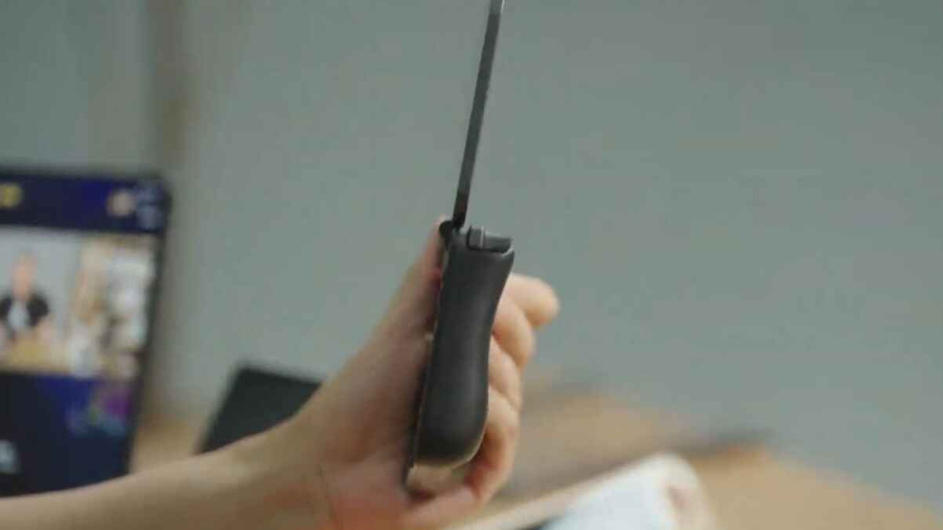 Side profile of the AYANEO Pocket DS