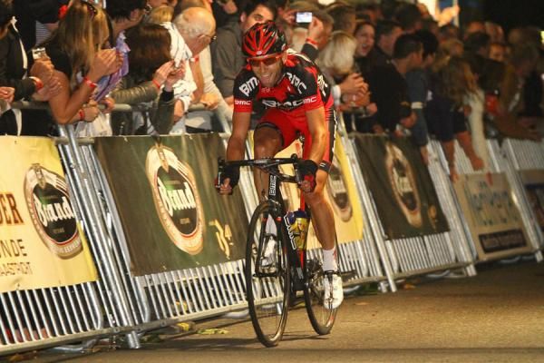 Kroon riding alone.