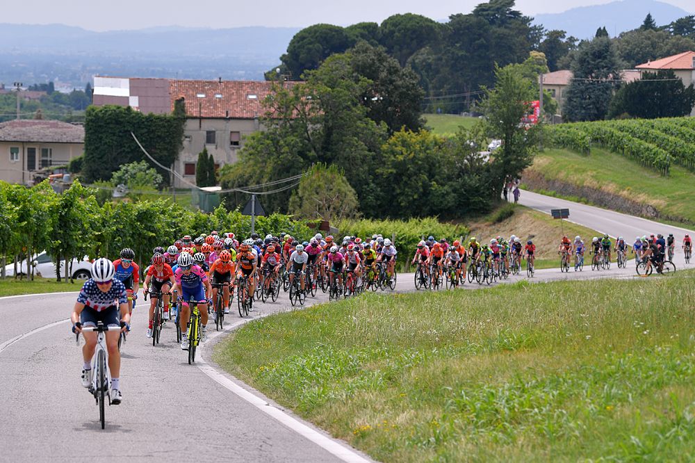 The peloton racing during stage 7 at the Giro Rosa