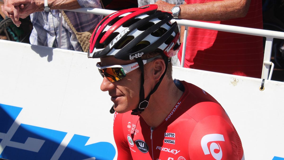 Hansen wears Lotto eyewear and hasn't been told it's more aerodynamic to wear the glasses over the helmet straps