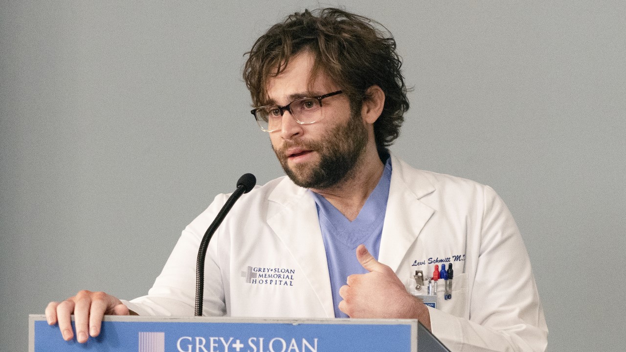 Even Grey's Anatomy's Jake Borelli Is Worried About Levi's Fate After He  Appears To Quit The Hospital | Cinemablend