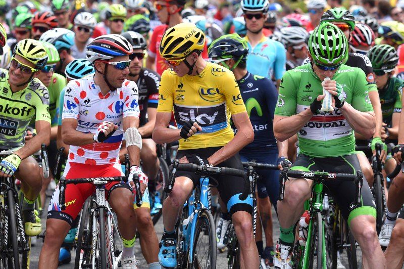 Joaquim Rodriguez (Katusha) chats with Chris Froome (Sky)