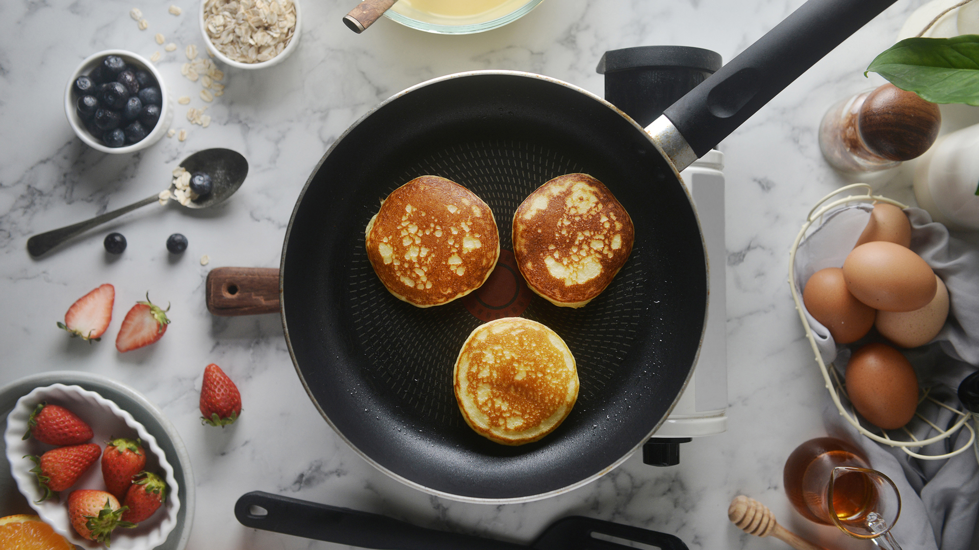 low carb pancakes with blueberries