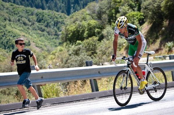 Jesse Anthony (Kelly Benefit Strategies-OptumHealth) gets some encouragement on the climb.