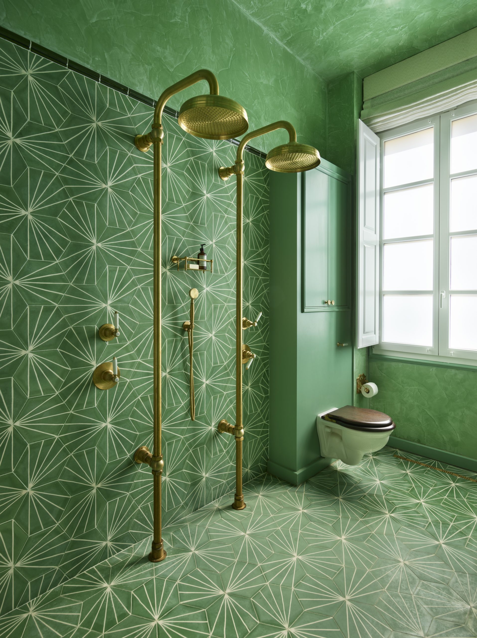Cool Bathroom Tile Ideas From Metro Tiles To Fish Scale Herringbone Livingetc