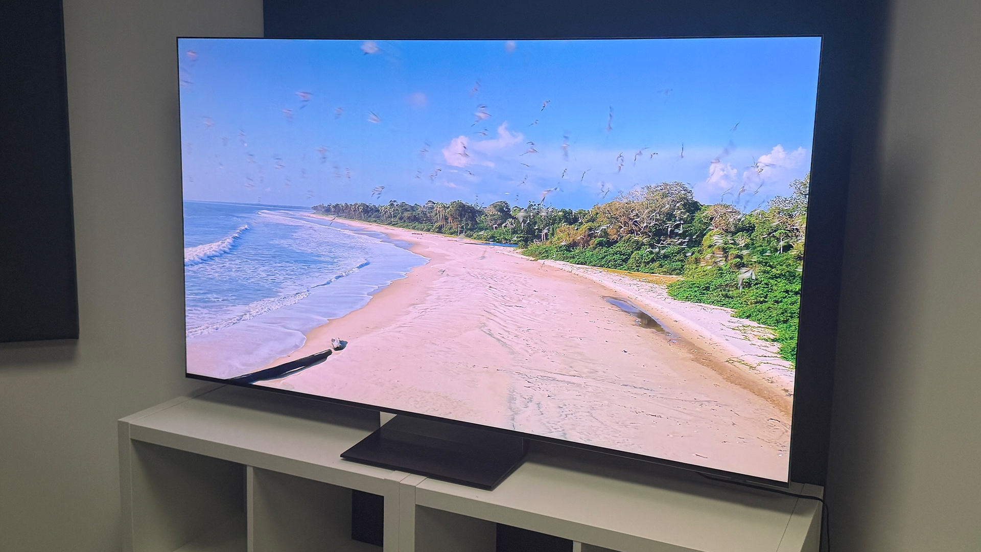 Samsung R95H RGB Mini LED