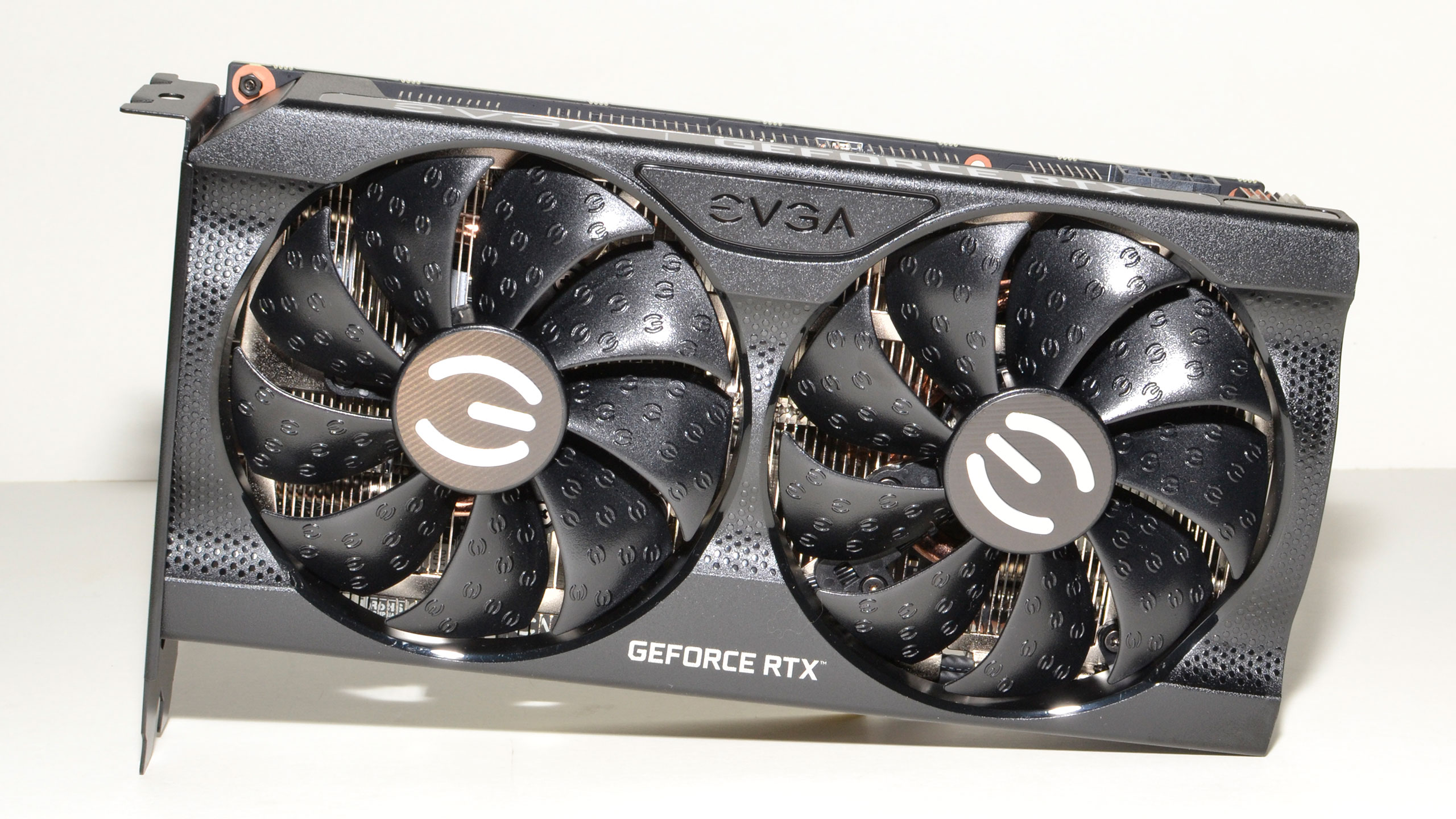 EVGA GeForce RTX 3050 XC Black photos