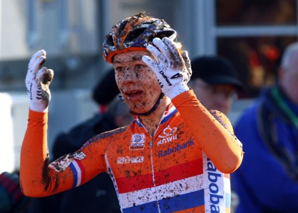 Lars van der Haar (Netherlands) celebrates winning the world title