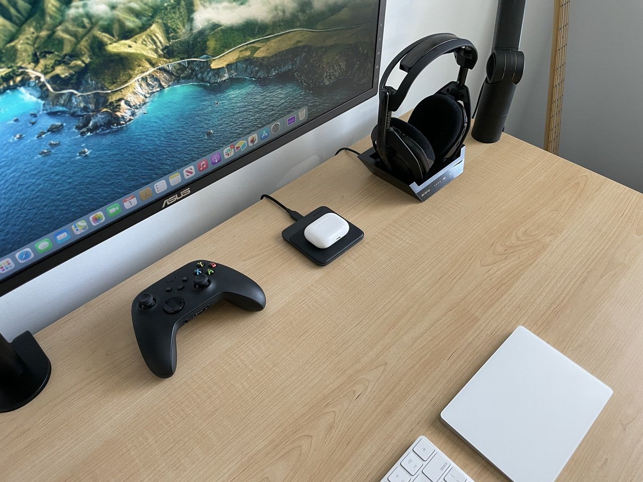 Nomad Base Station Mini Airpods Pro
