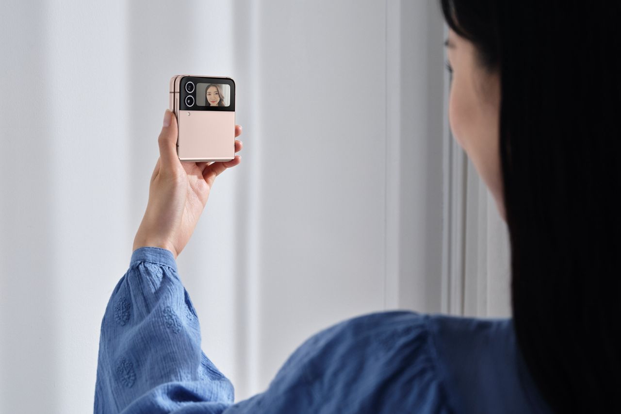 Photos of the latest Samsung foldables