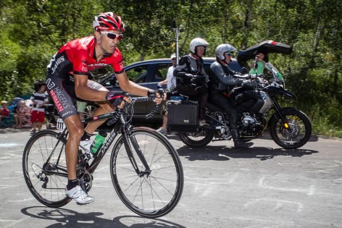 Janier Acevedo (Jamis-Hagens Berman) begins to take time back on the leaders.