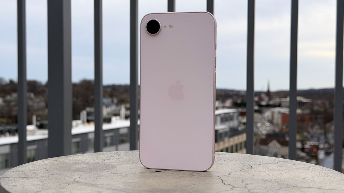 Apple iPhone 17e Review