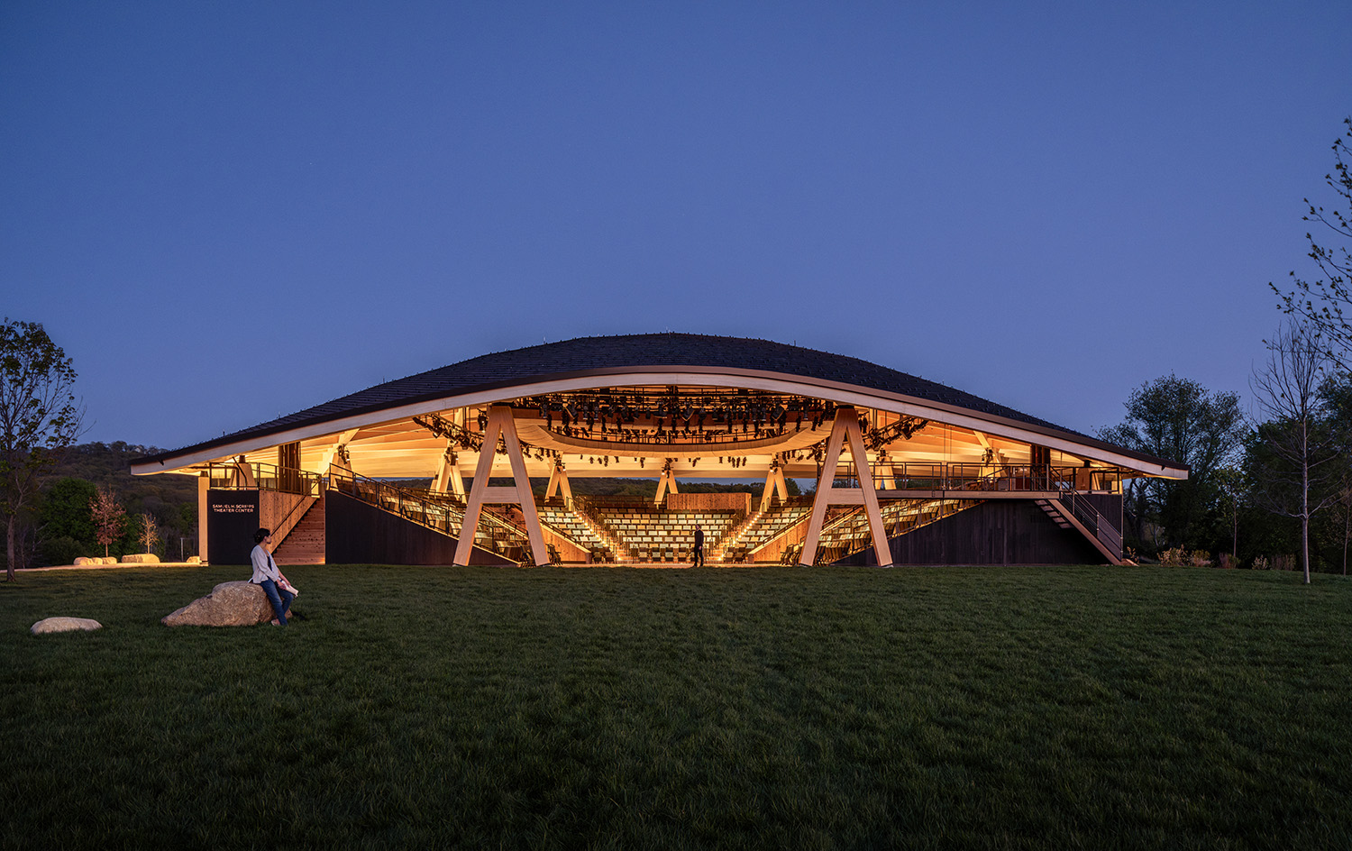Hudson Valley Shakespeare theatre by Studio Gang