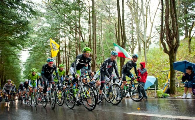 Ivan Basso (Cannondale) leads the peloton at the Japan Cup