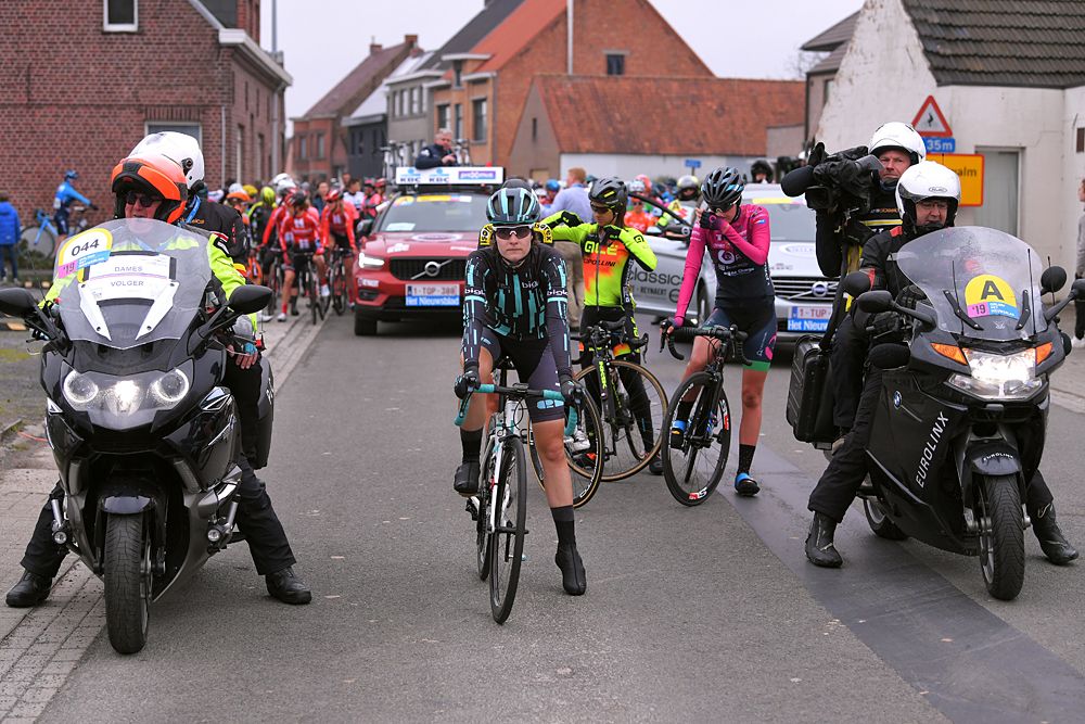 Organisers neutralized the women's race after Nicole Hanselmann (Bigla) almost caught the men's race at Omloop Het Nieuwsblad