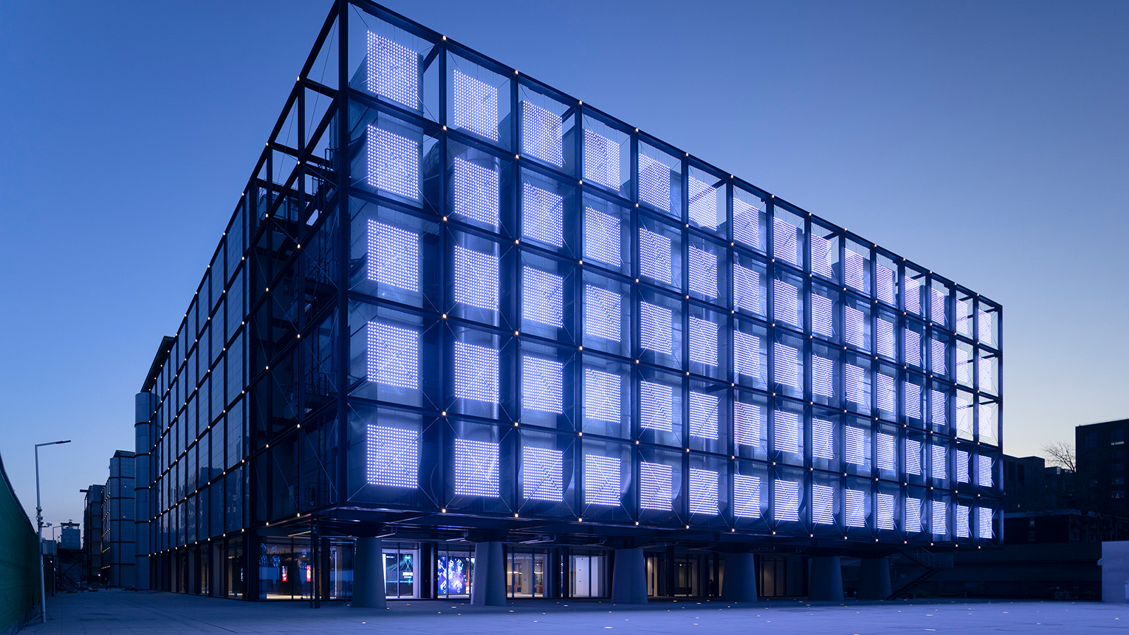  llLab, Spark 761, a new AI data centre