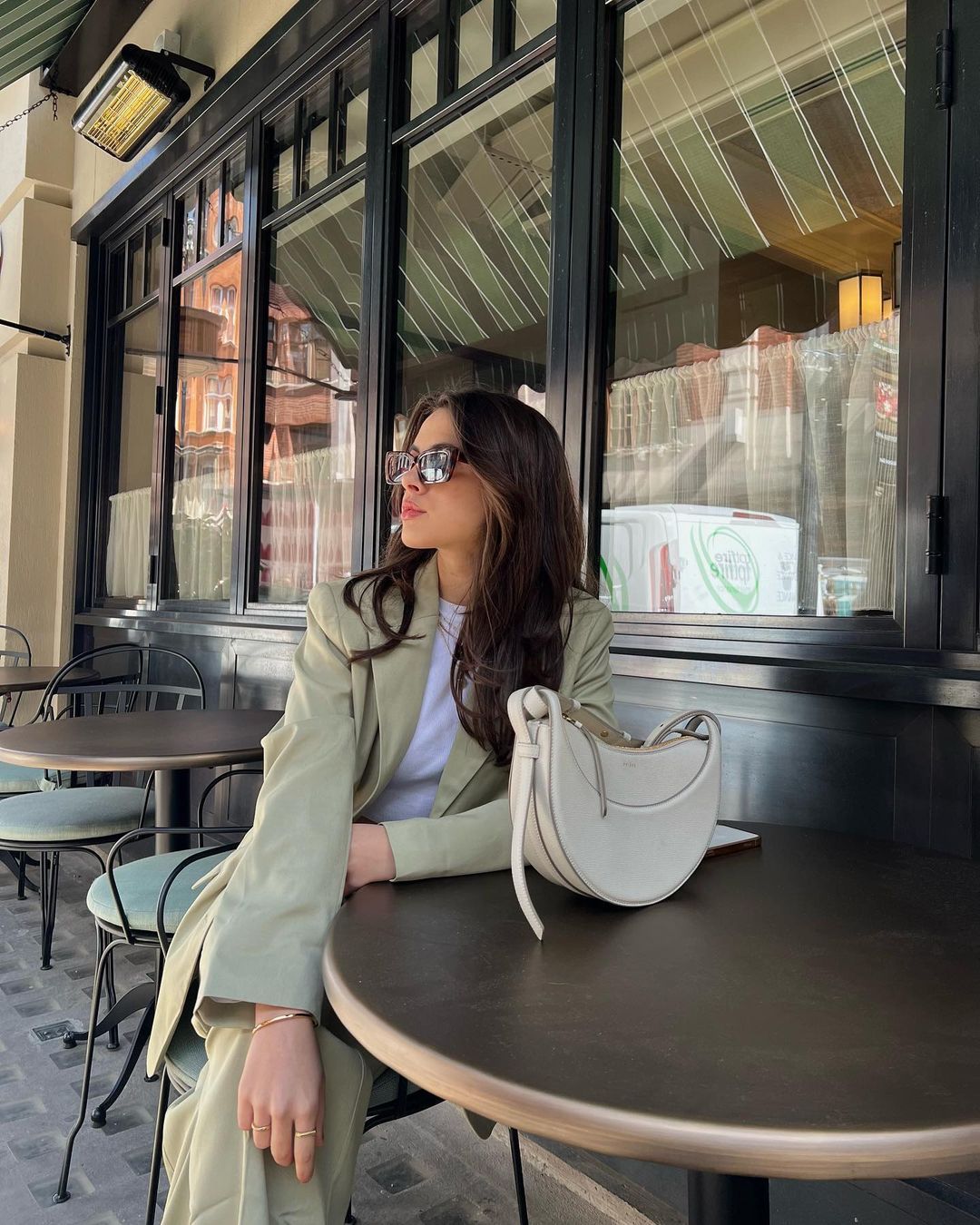 7 Graceful Spring Colour Trends to Try in 2024 7 Graceful Spring Colour Trends to Try in 2024