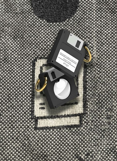Retro Floppy Disk Case Compatible With Apple AirTag
