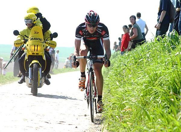 Nicolas Portal (Caisse d'Epargne) searching for the smoothest line.