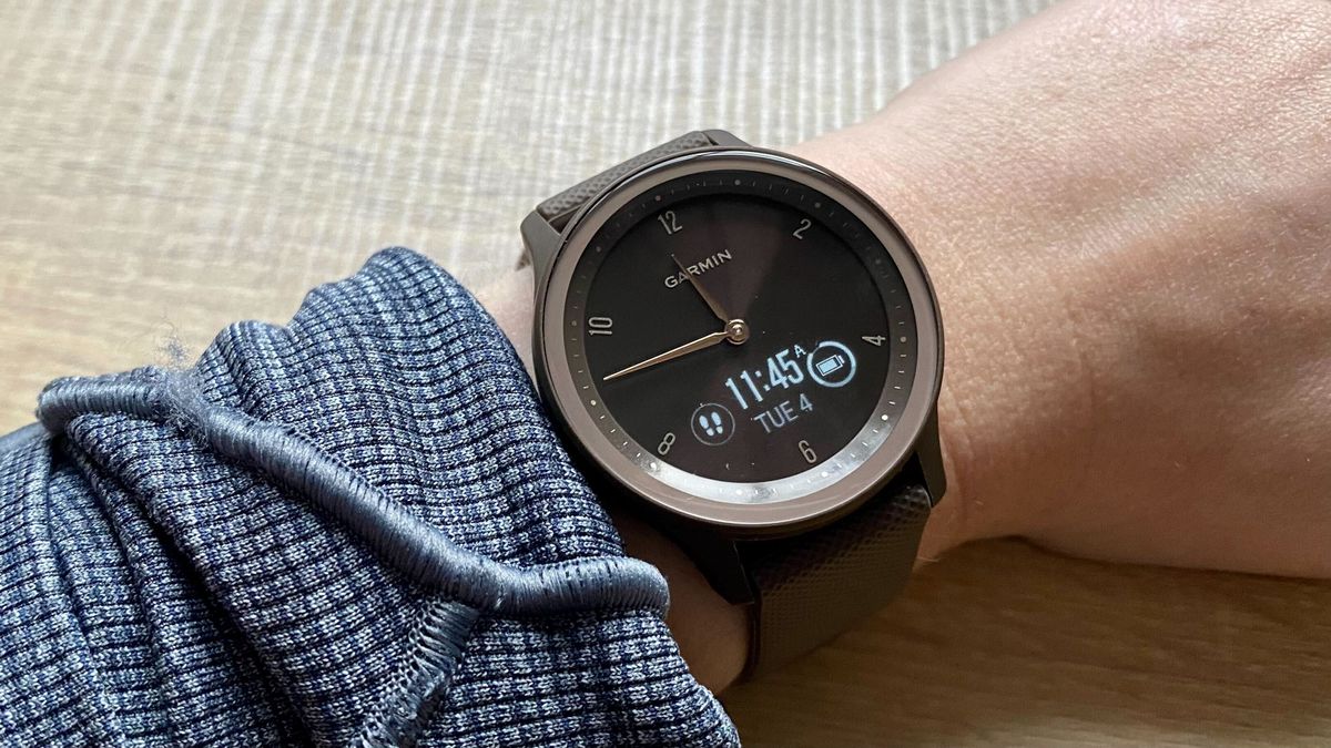 Garmin Vivomove Sport review (handson) Tom's Guide