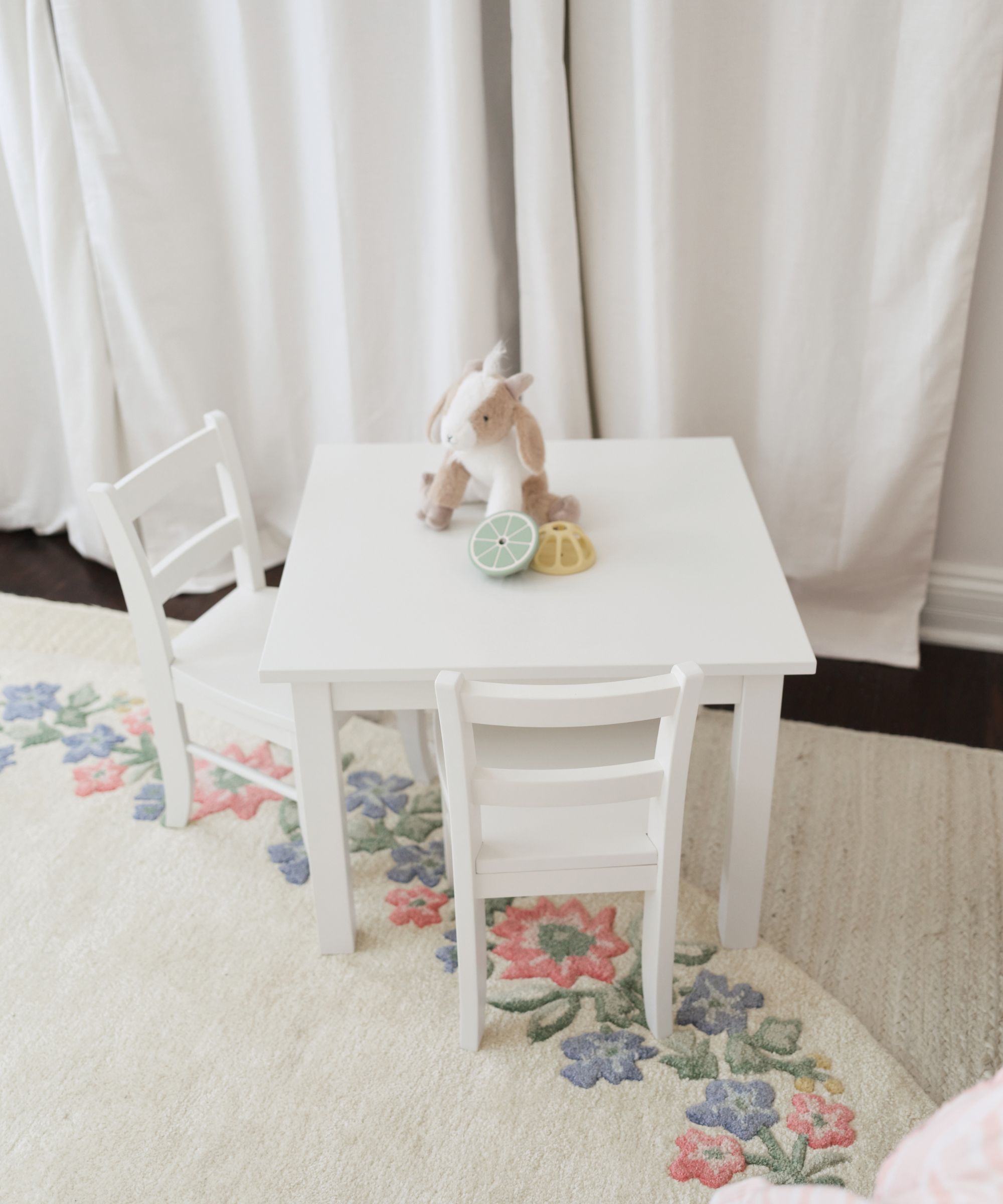 pottery barn pics of taylor and tay lautner's nursery