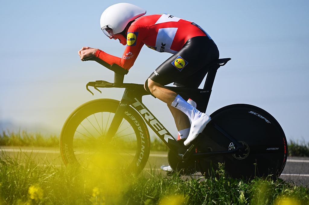 VITORIA-GASTEIZ, SPAIN - APRIL 07: Mattias Skjelmose of Denmark and Team Lidl-Trek competes during the 64th Itzulia Basque Country 2025, Stage 1 a 16.5km individual time trial from Vitoria-Gasteiz to Baskonia-Alaves / #UCIWT / on April 07, 2025 in Vitoria-Gasteiz, Spain. (Photo by Tim de Waele/Getty Images)