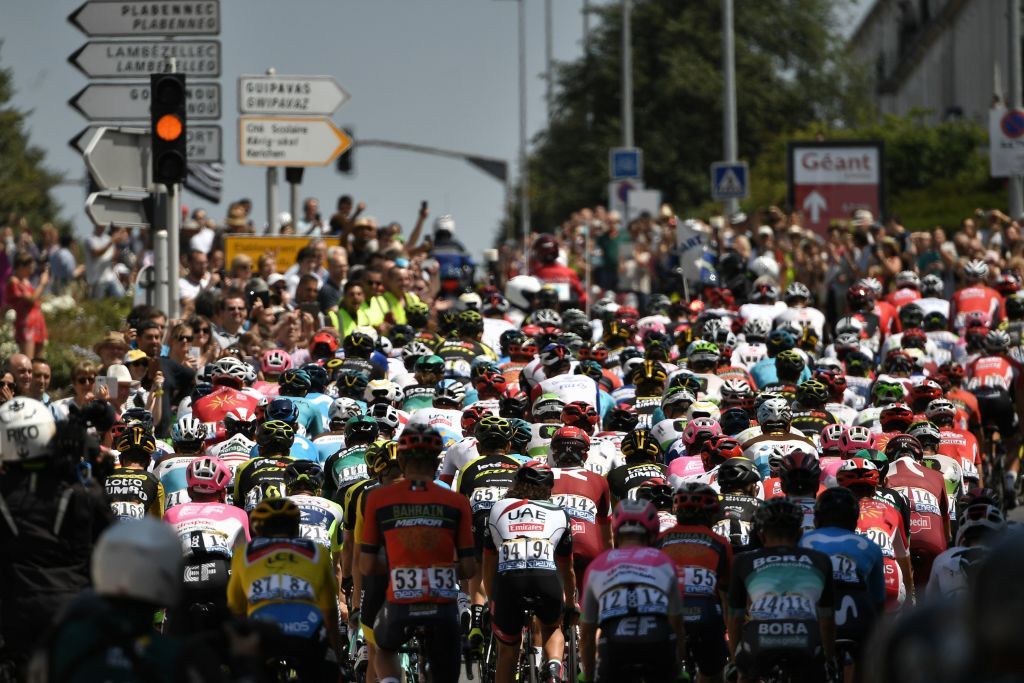 Traffic jam at the start in Brest