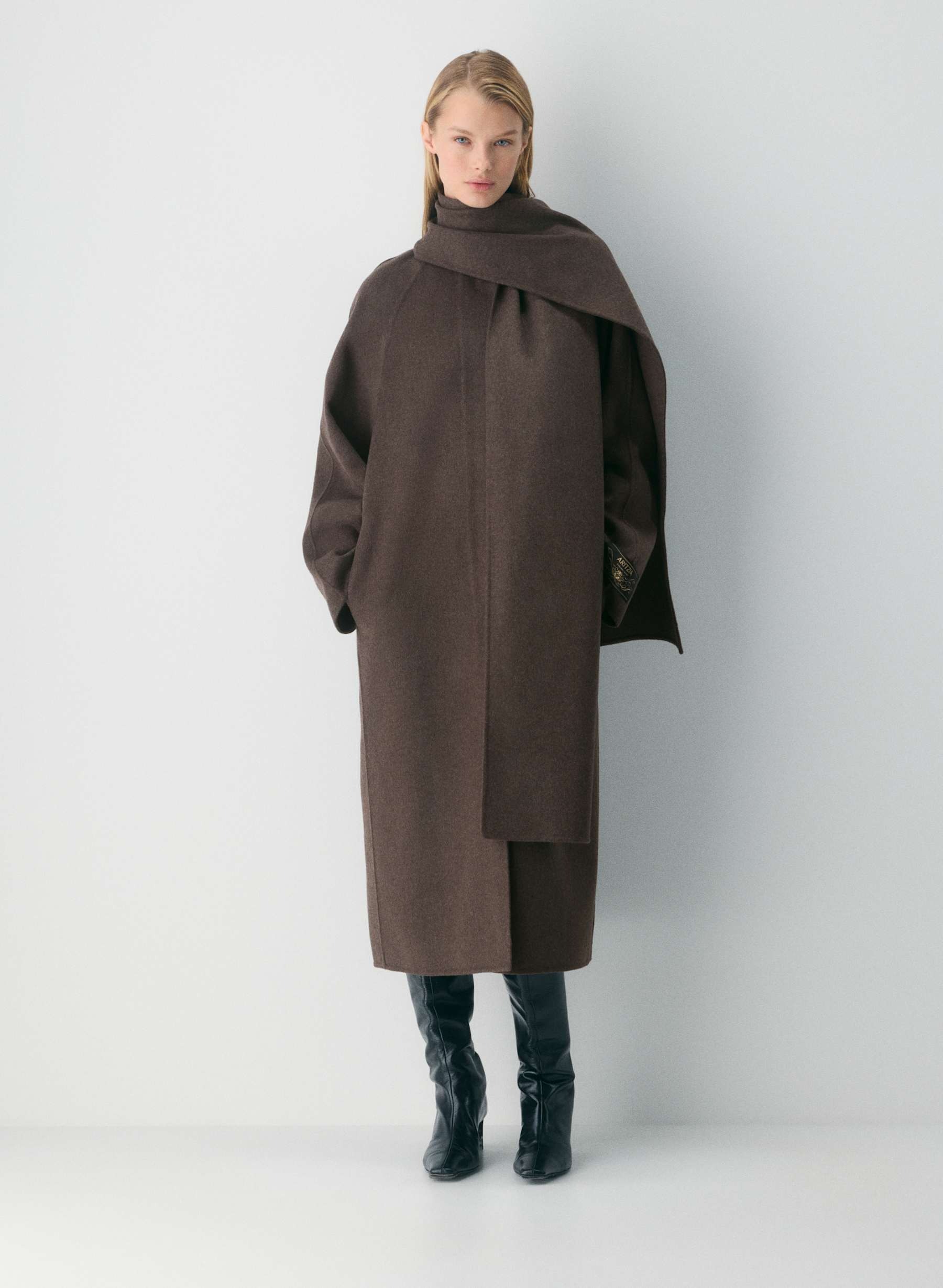 Aritzia, The Embrace Double-Faced Coat Luxe (Re)Wool in Soot