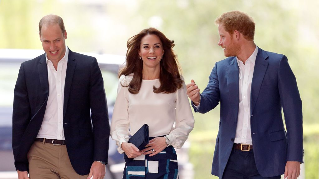 Comparing Kate Middleton's Back-From-Maternity Leave Outfits After The ...