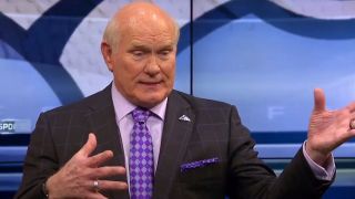 Terry Bradshaw provides commentary for Fox.