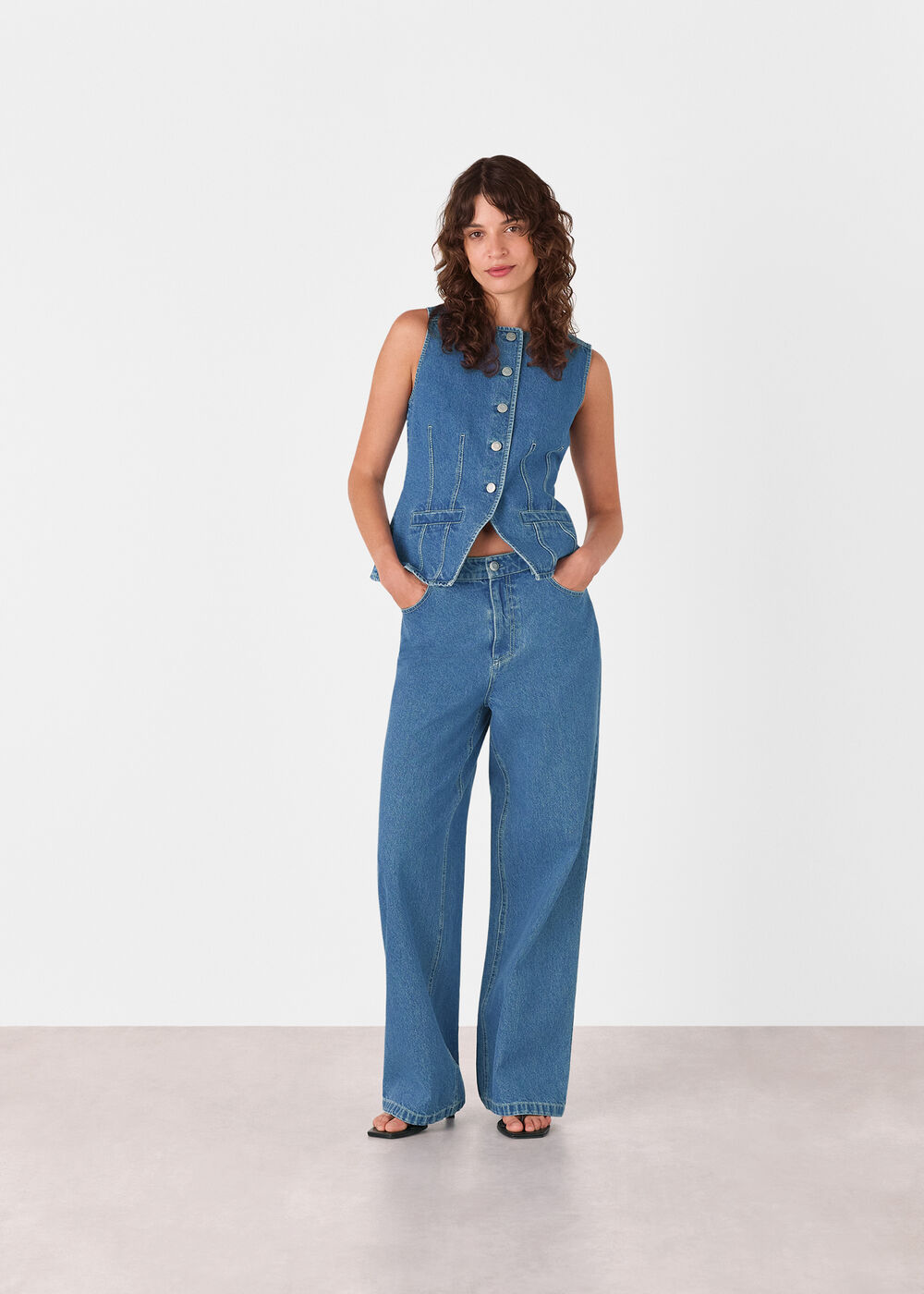 Denim Relaxed Straight Leg Jean