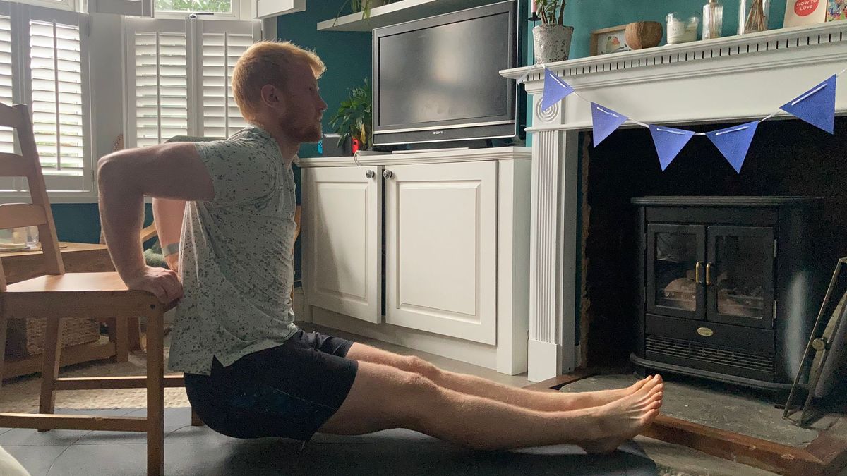 I tried this five-move calisthenics workout that only uses a chair—and it was much more fun than HIIT