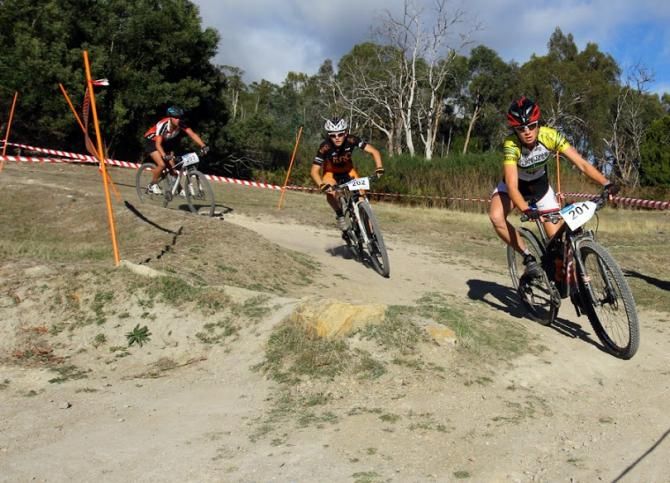 U19 rider Holly Harris leads Emily Parkes and Samantha Hope