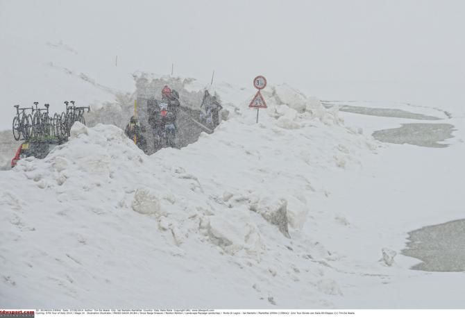 The white out of stage 16