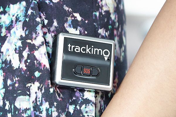 UNIVERSAL (4G) – 1 Year Service & Battery Extender Included – Canada's Top  GPS Trackers