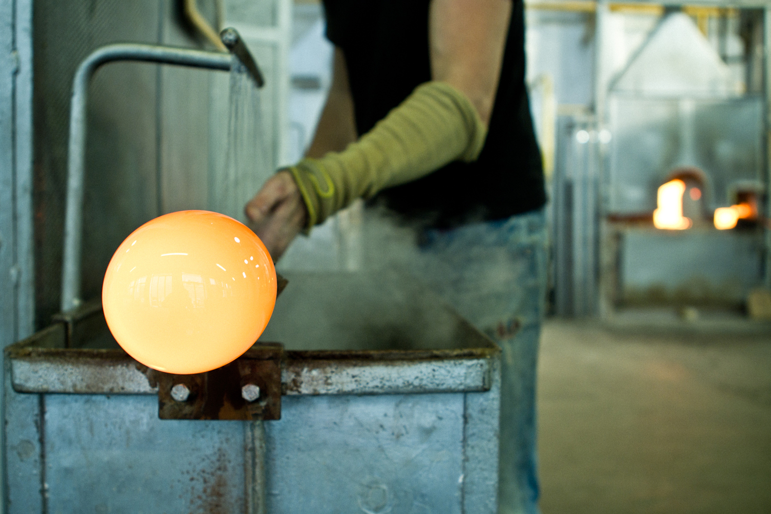 Nao Tamura's Fluid pendant light for Wonderglass