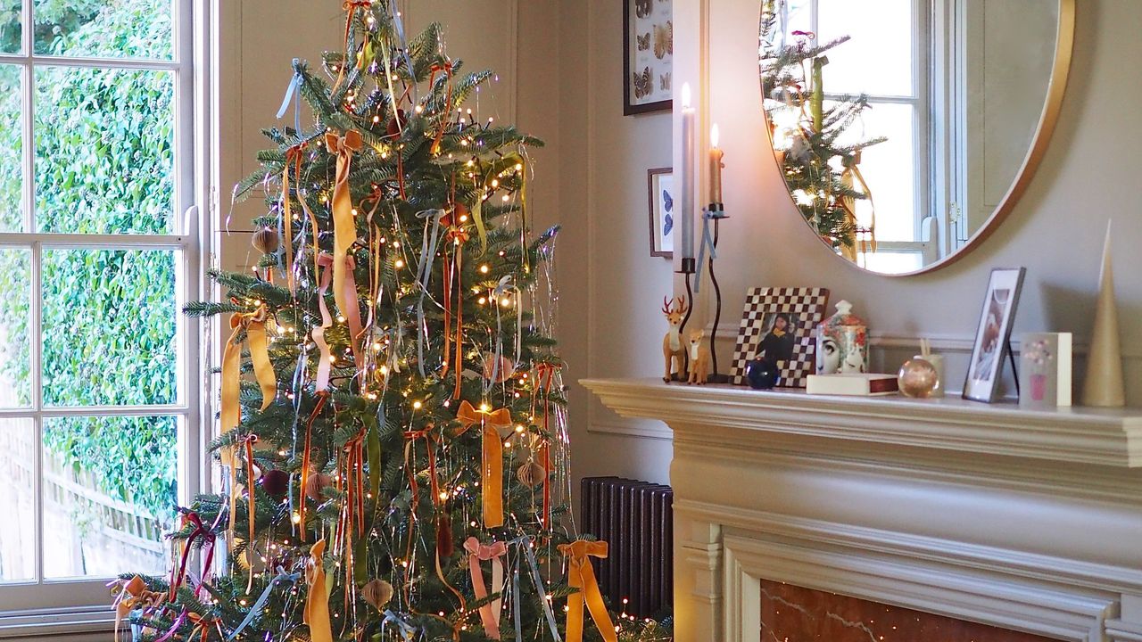 Bow-decorated Christmas tree