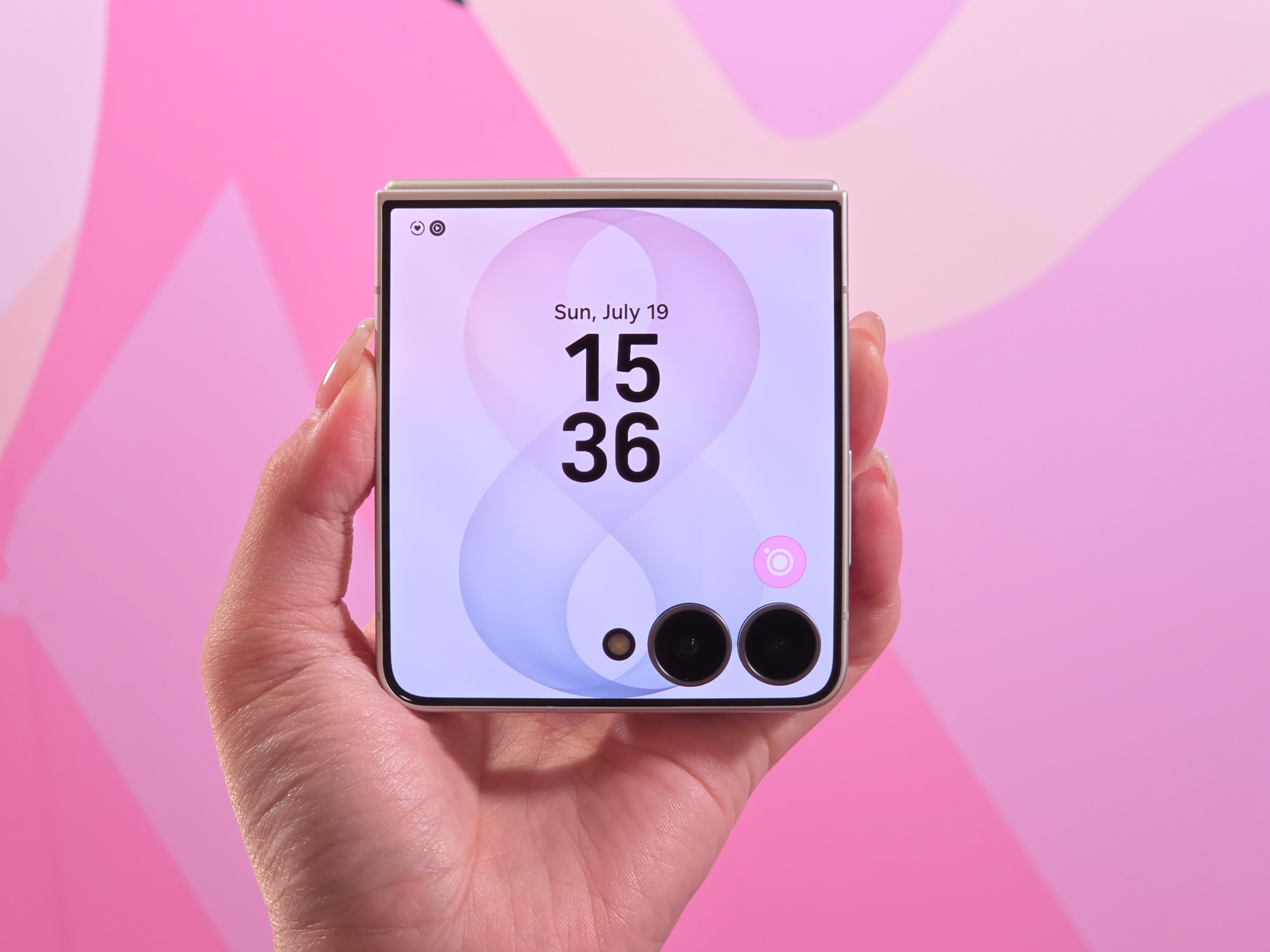 The compact Samsung Galaxy Z Flip8